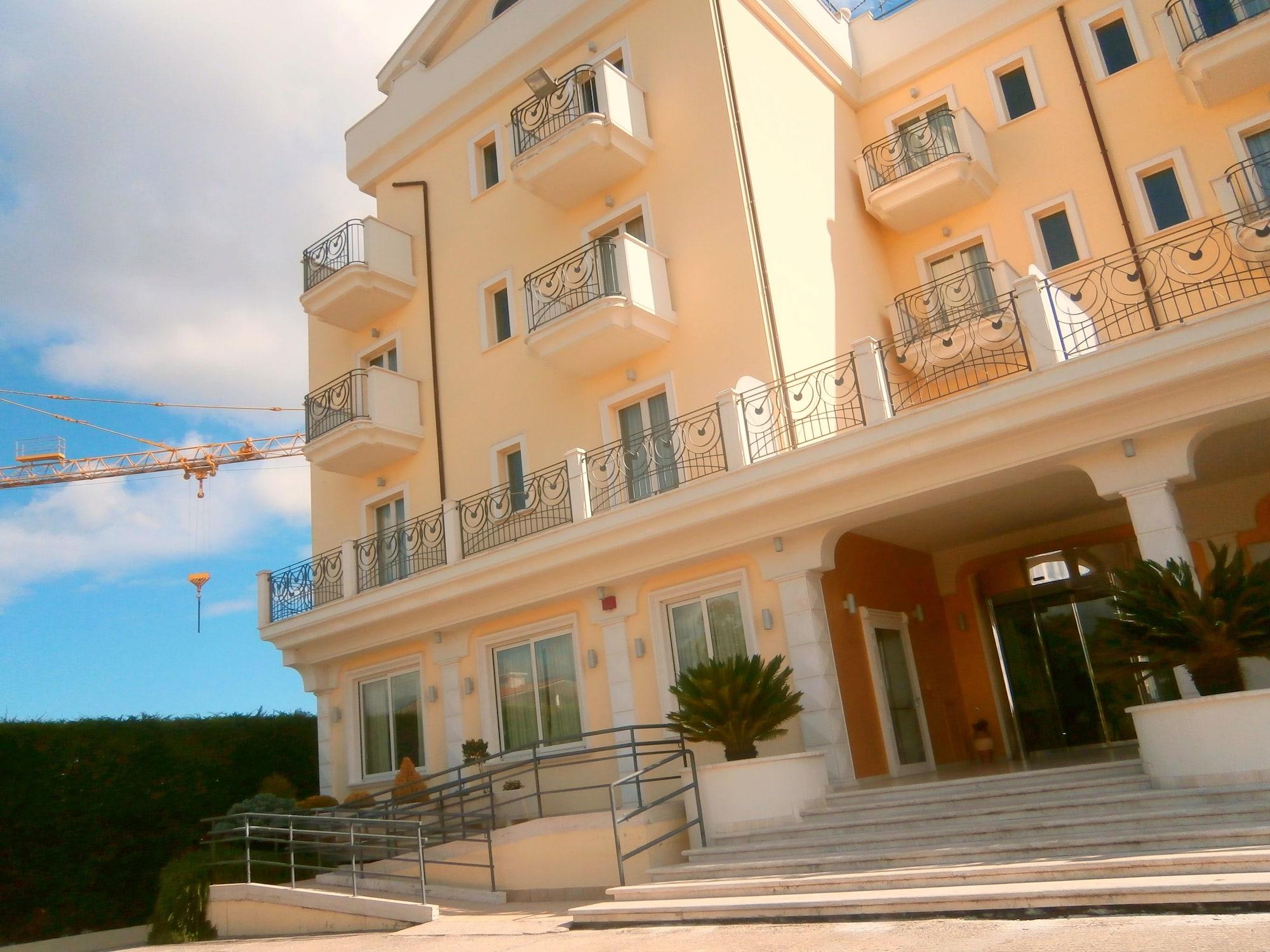 Hotel Concorde Sant'Egidio alla Vibrata Luaran gambar