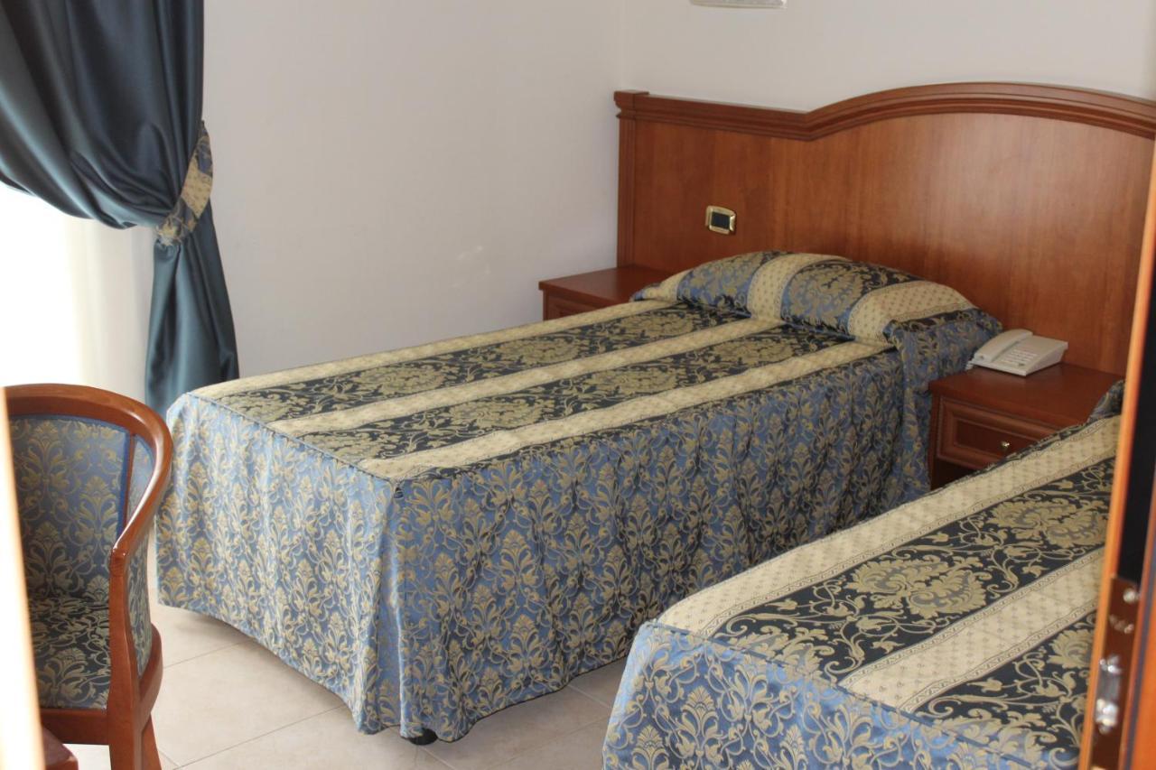 Hotel Concorde Sant'Egidio alla Vibrata Luaran gambar