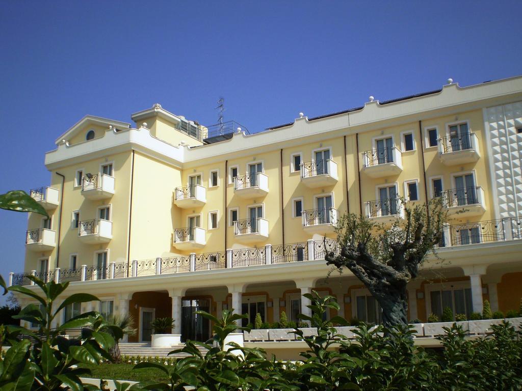 Hotel Concorde Sant'Egidio alla Vibrata Luaran gambar