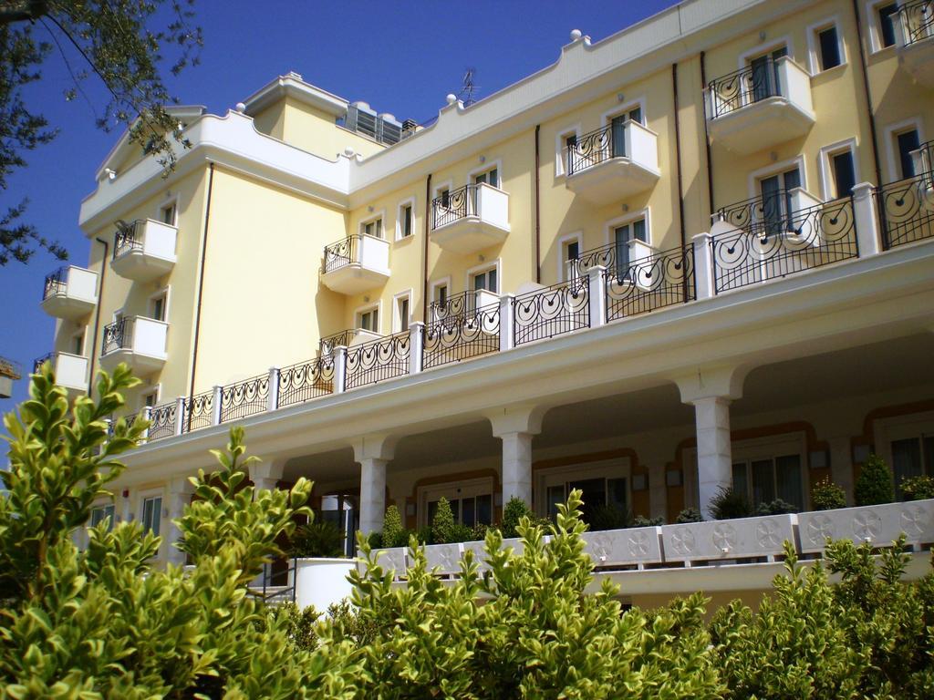 Hotel Concorde Sant'Egidio alla Vibrata Luaran gambar