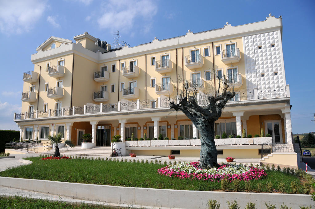Hotel Concorde Sant'Egidio alla Vibrata Luaran gambar